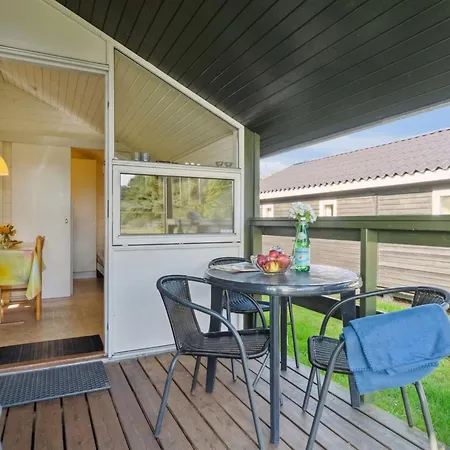 Johan - 200m From The Sea By Interhome