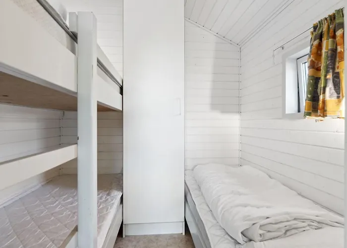 Johan - 200m From The Sea By Interhome